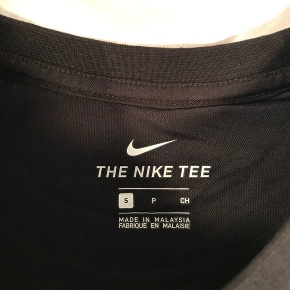 NWT Men’s Nike Swoosh Logo Graphic SS T-Shirt Size Small - Picture 3 of 6